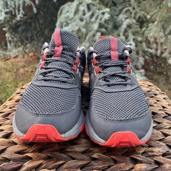 Women’s Asics Gel-Venture 8 Gray Silver & Red Running Shoes & Trainers. Size 7 - Picture 2 of 8